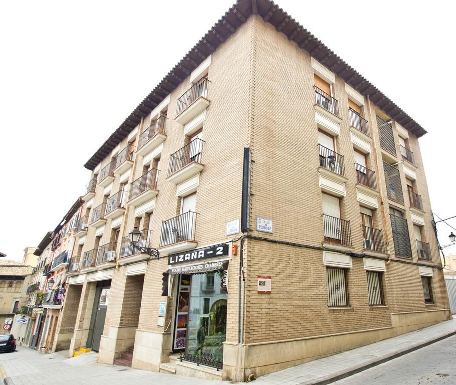 Hostal Lizana 2 Huesca Exterior photo